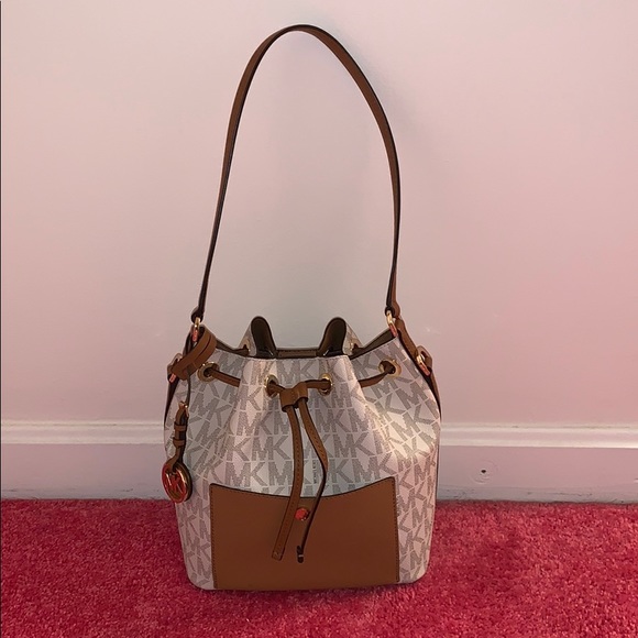 Drawstring purse - Picture 1 of 2